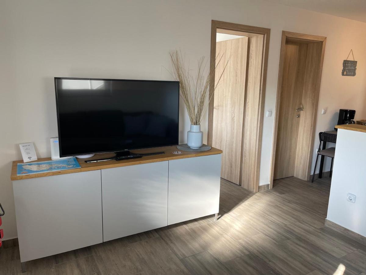 Apartment Lipa Vir Exterior foto